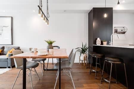 Sleek Condo In The Heart Of Little Italy By Den Stays Montréal Eksteriør bilde