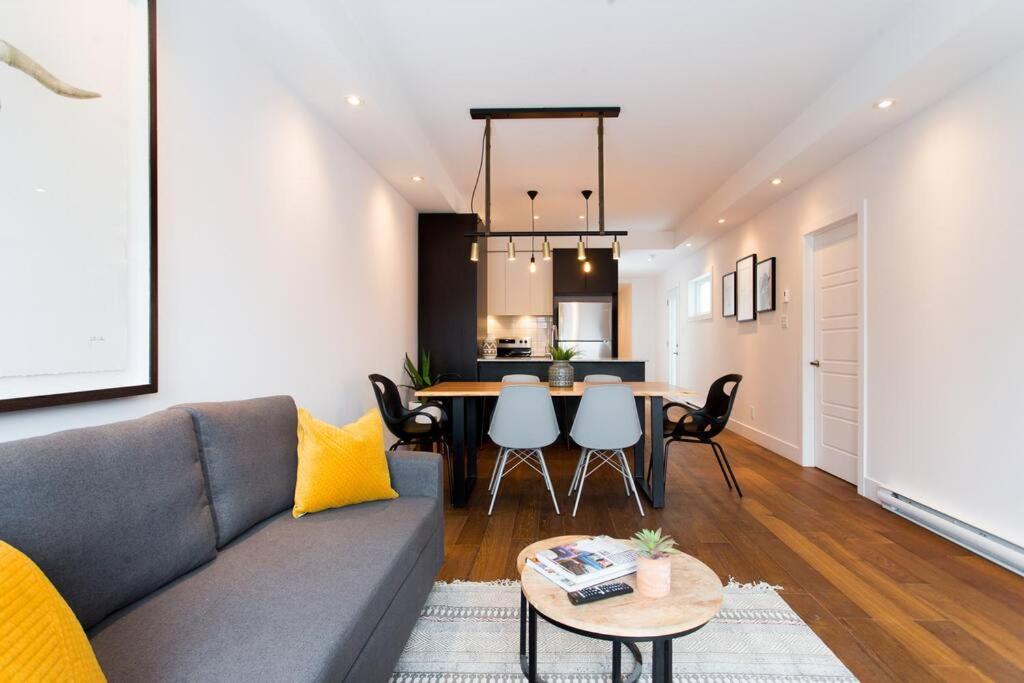 Sleek Condo In The Heart Of Little Italy By Den Stays Montréal Eksteriør bilde