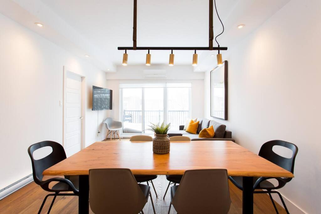 Sleek Condo In The Heart Of Little Italy By Den Stays Montréal Eksteriør bilde